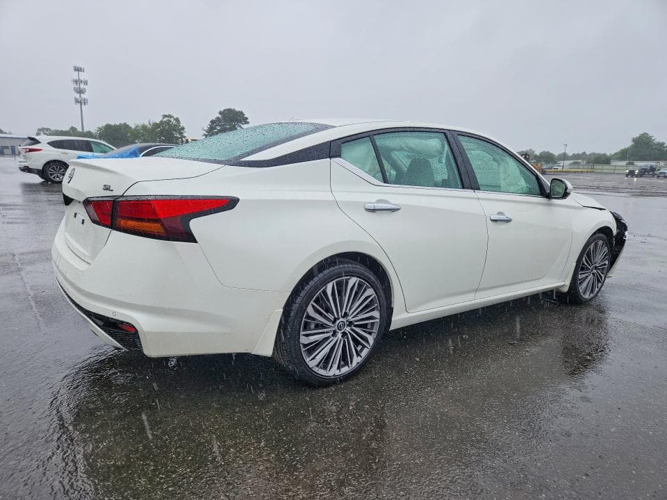 2024 NISSAN ALTIMA SL 3
