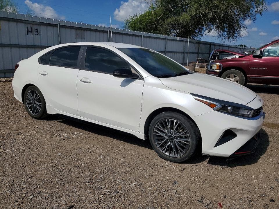 2023 KIA FORTE GT LINE 4