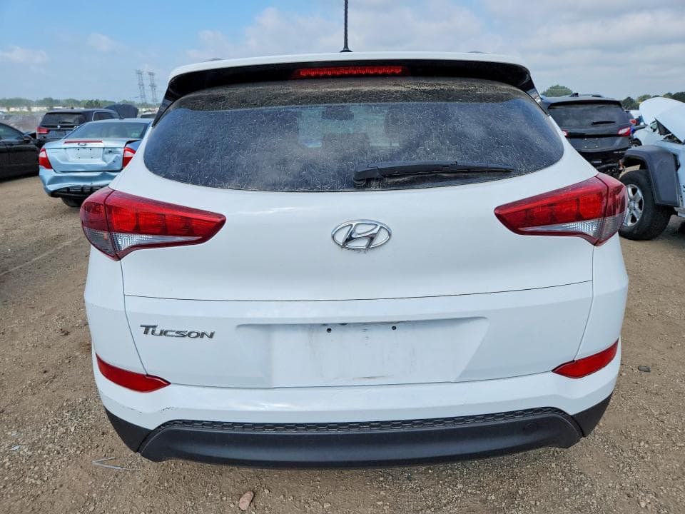 2017 HYUNDAI TUCSON SE 6