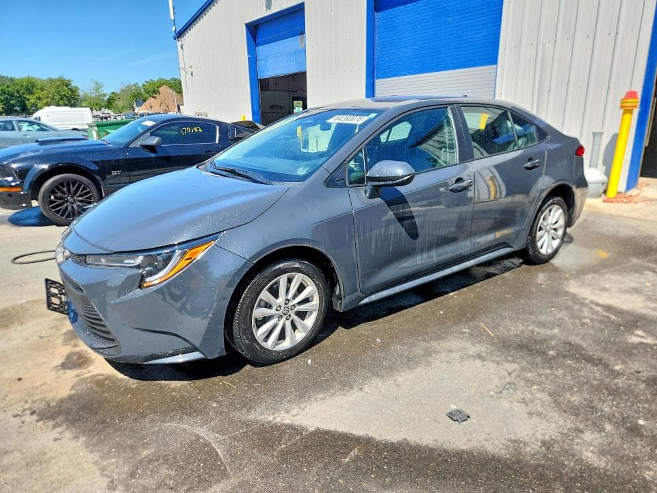 2025 TOYOTA COROLLA LE - 1