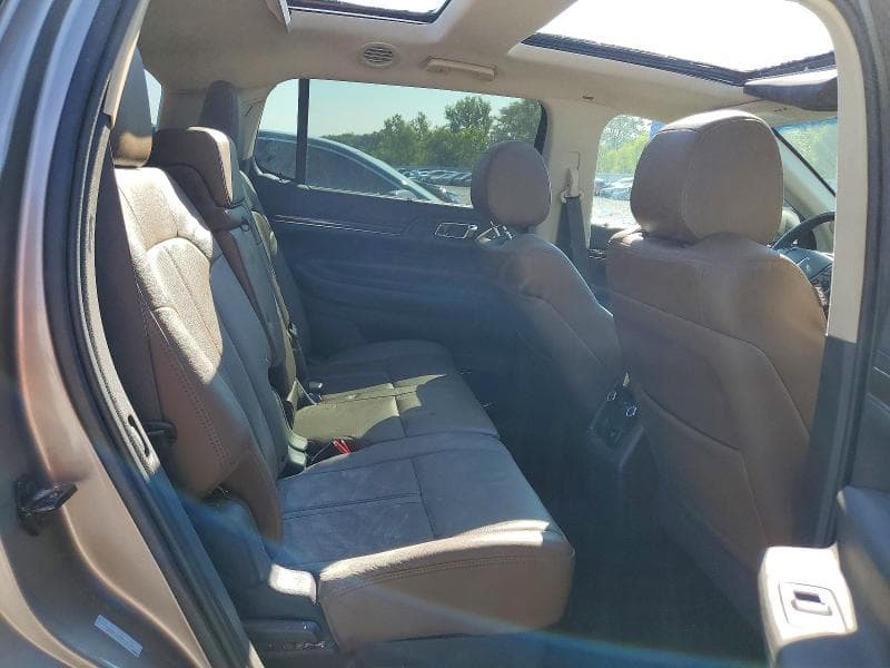 2018 LINCOLN MKT 11