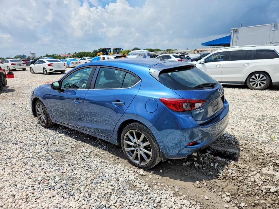 2018 MAZDA 3 TOURING 2