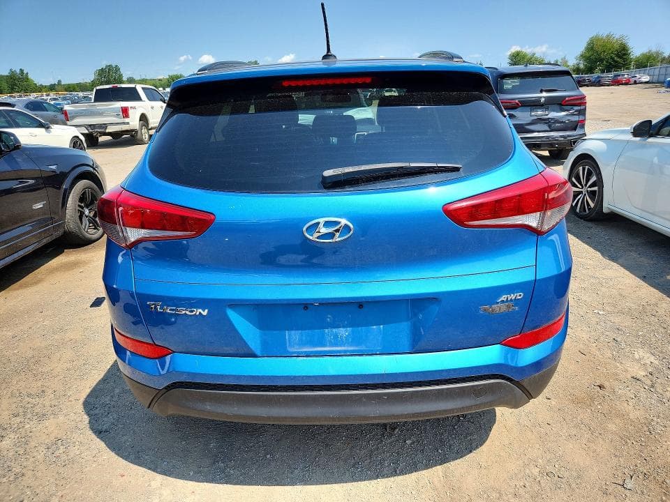 2017 HYUNDAI TUCSON SE 6