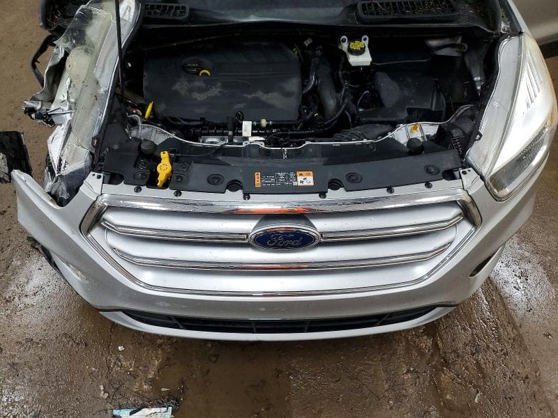 2017 FORD ESCAPE SE 12