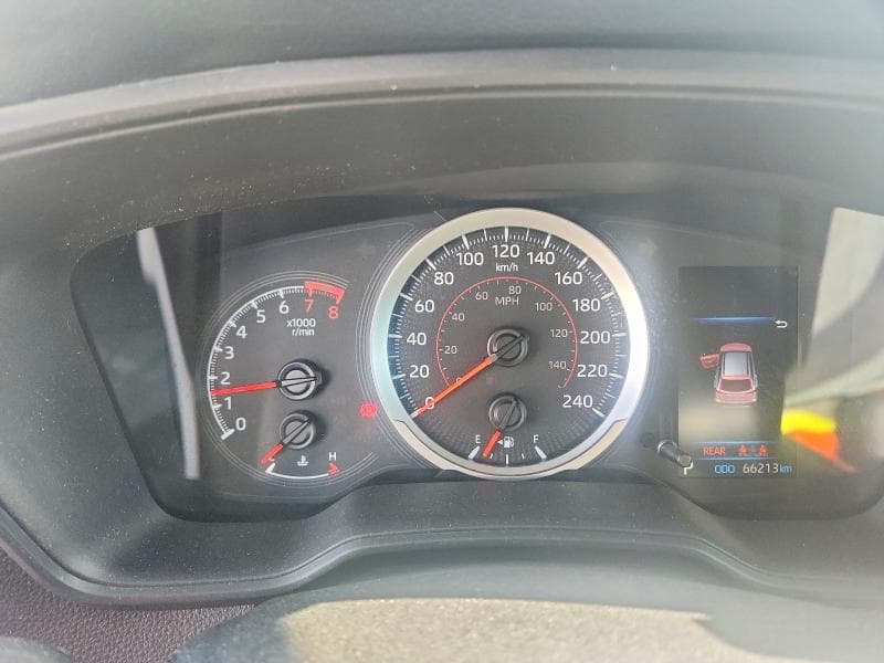 2022 TOYOTA COROLLA CROSS LE 9