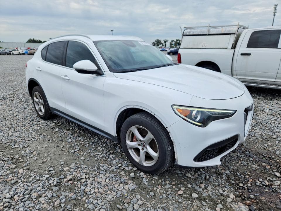 2018 ALFA ROMEO STELVIO 4