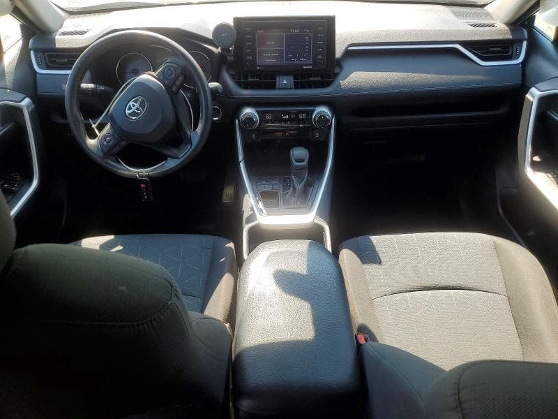2021 TOYOTA RAV4 XLE 8
