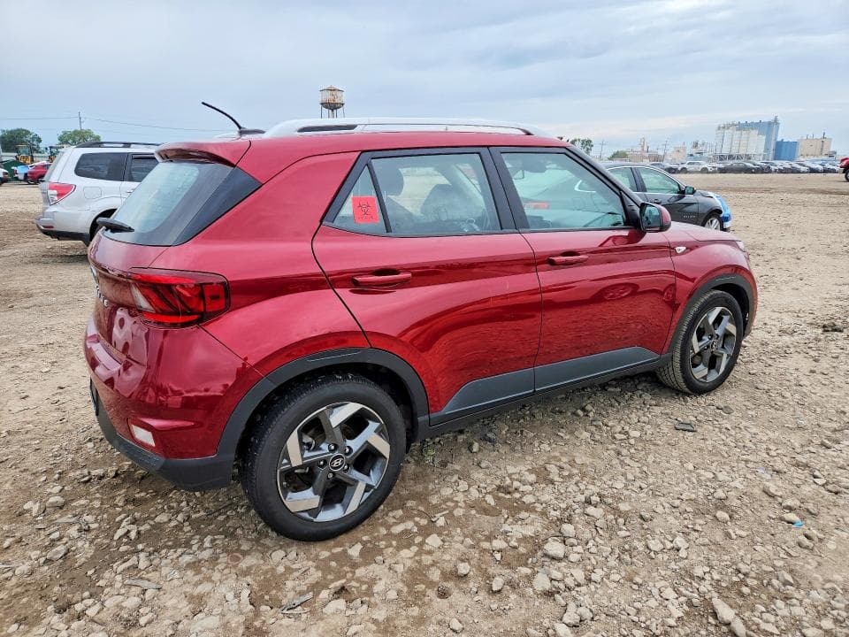 2024 HYUNDAI VENUE SEL 3