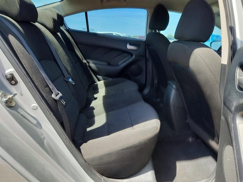 2018 KIA FORTE LX 10