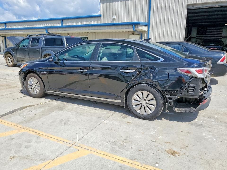 2017 HYUNDAI SONATA HYBRID SE 2