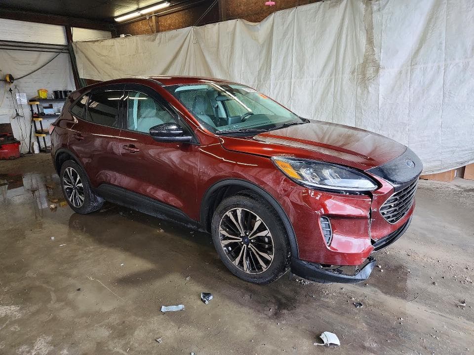 2021 FORD ESCAPE SE 4