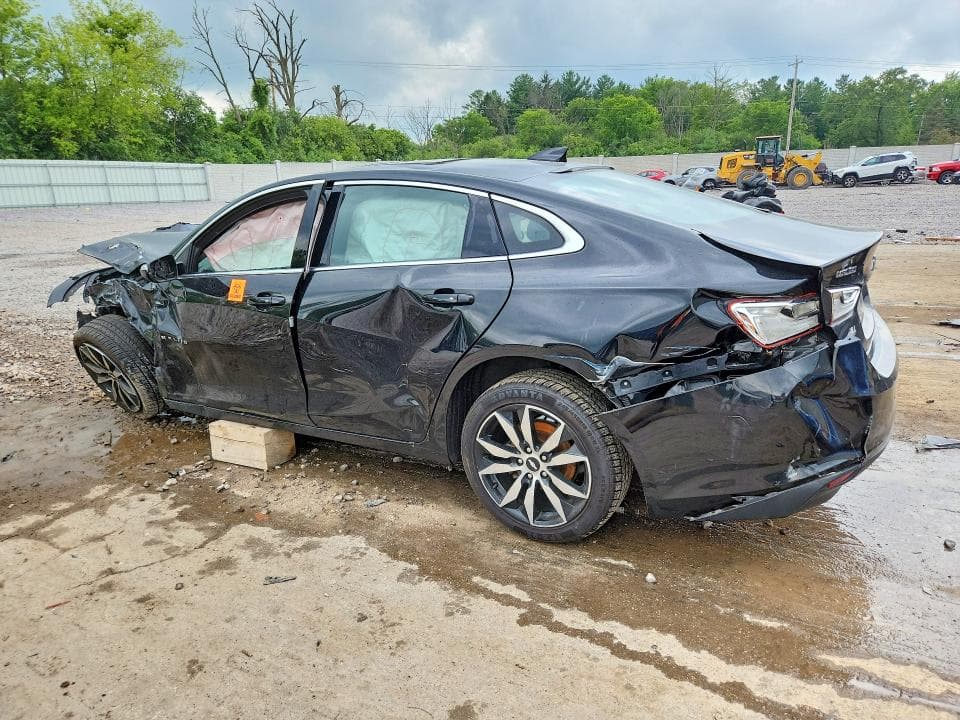 2017 CHEVROLET MALIBU LT 2