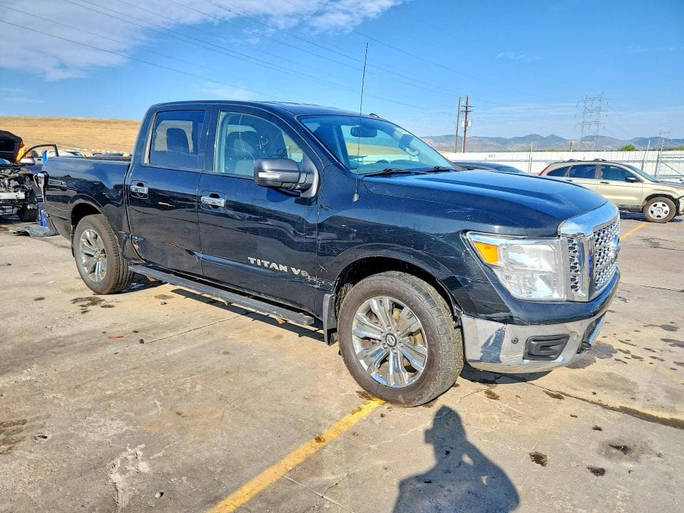 2019 NISSAN TITAN SV 4