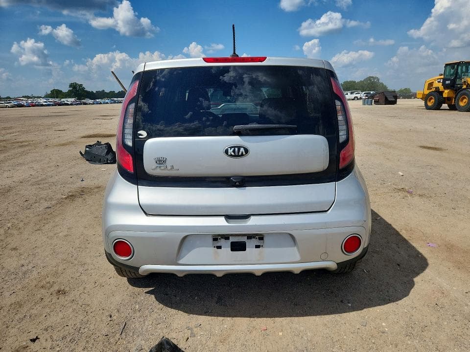 2017 KIA SOUL + 6