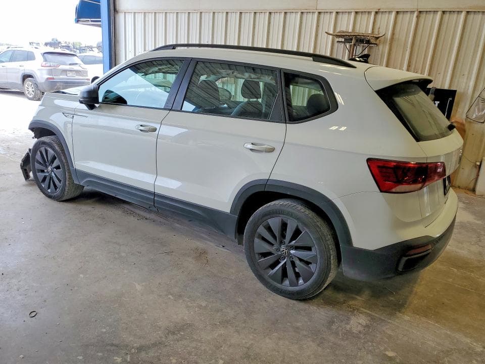 2022 VOLKSWAGEN TAOS S 2
