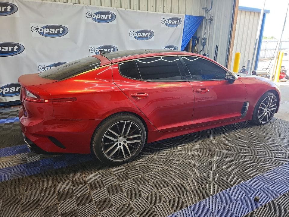 2018 KIA STINGER GT2 3