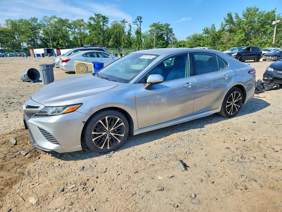 2019 TOYOTA CAMRY SE - 1