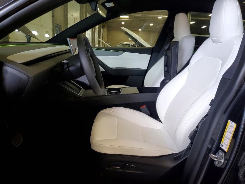 2026 TESLA MODEL Y 7