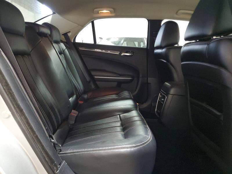 2019 CHRYSLER 300 TOURING 10