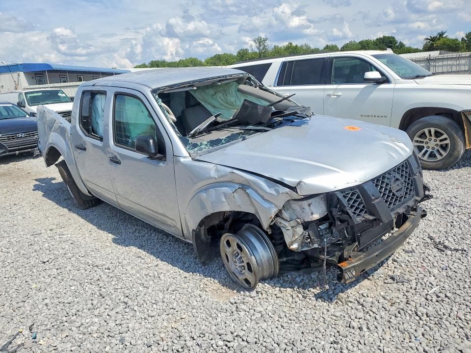 2017 NISSAN FRONTIER S 4