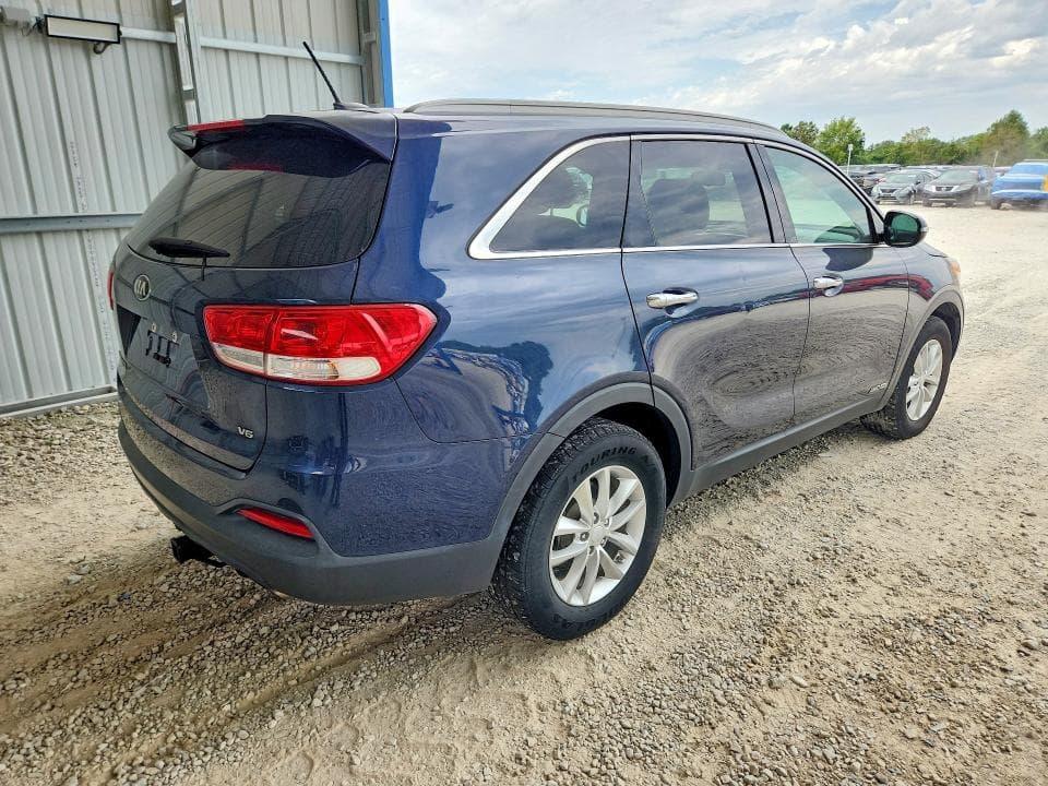 2017 KIA SORENTO LX V6 3