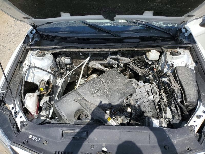 2022 TOYOTA CAMRY XLE 11