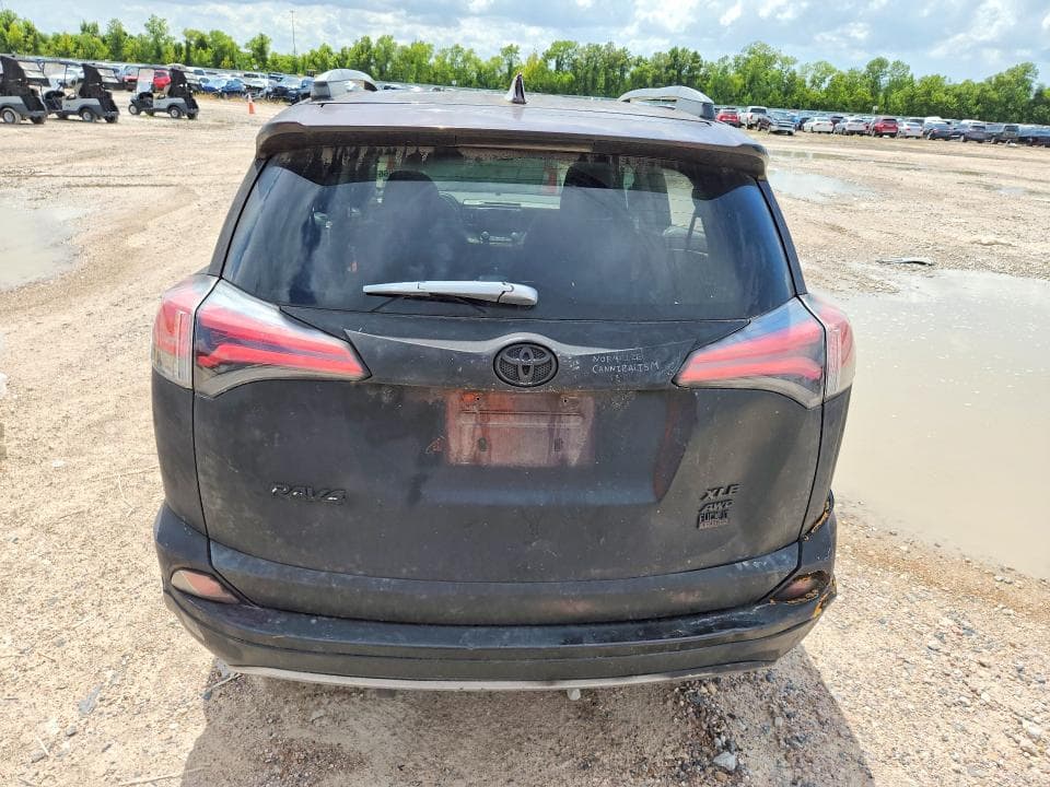 2017 TOYOTA RAV4 XLE 6