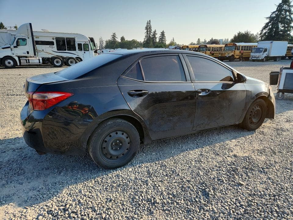 2017 TOYOTA COROLLA LE 3