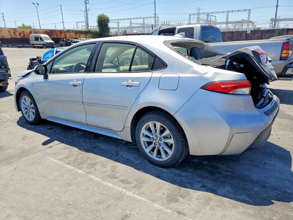 2025 TOYOTA COROLLA 2