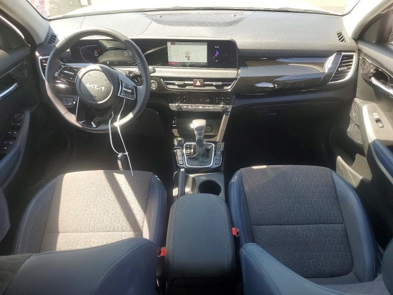 2025 KIA SELTOS S 8