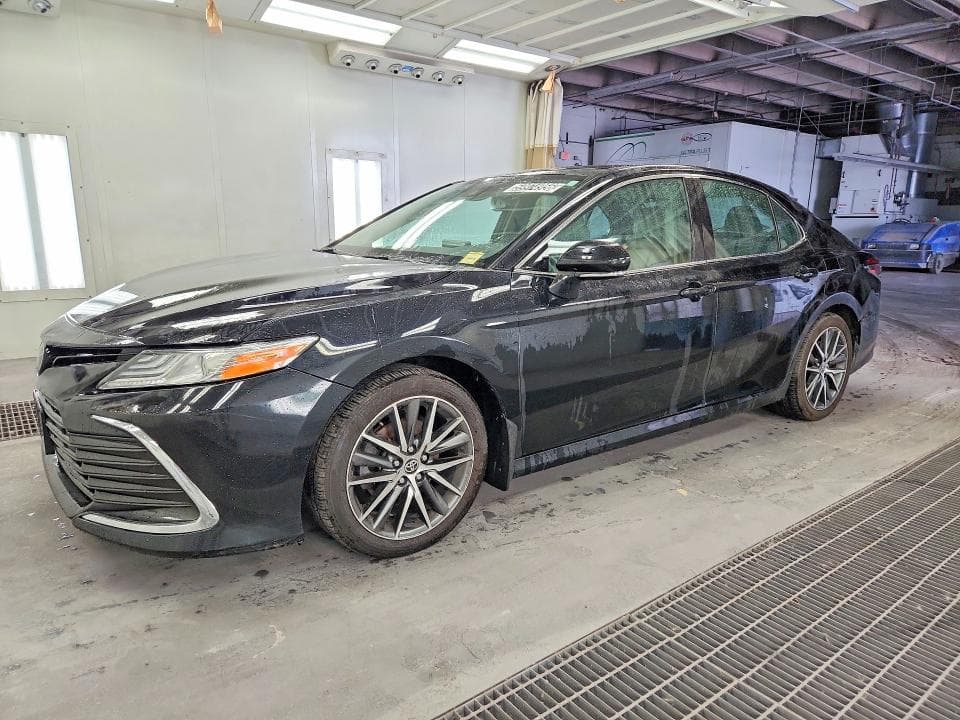 2023 TOYOTA CAMRY XLE - 1