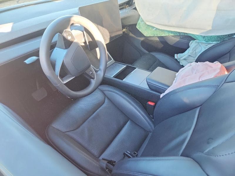 2026 TESLA MODEL Y 7