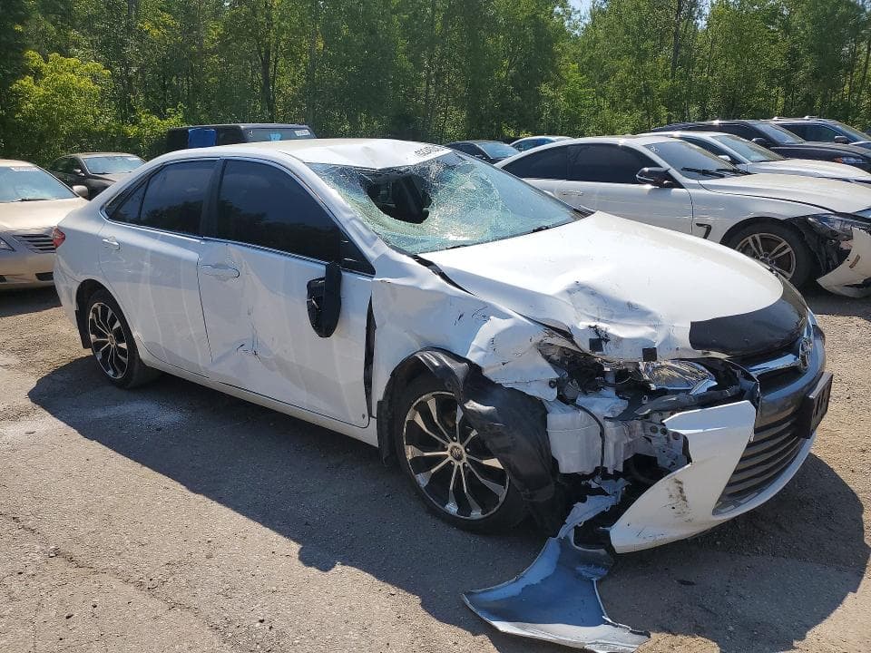 2017 TOYOTA CAMRY LE 4
