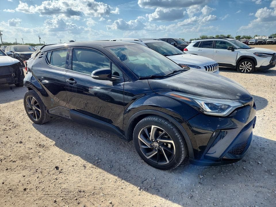 2020 TOYOTA C-HR LIMITED 4