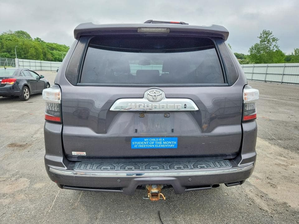 2017 TOYOTA 4RUNNER LIMITED 6