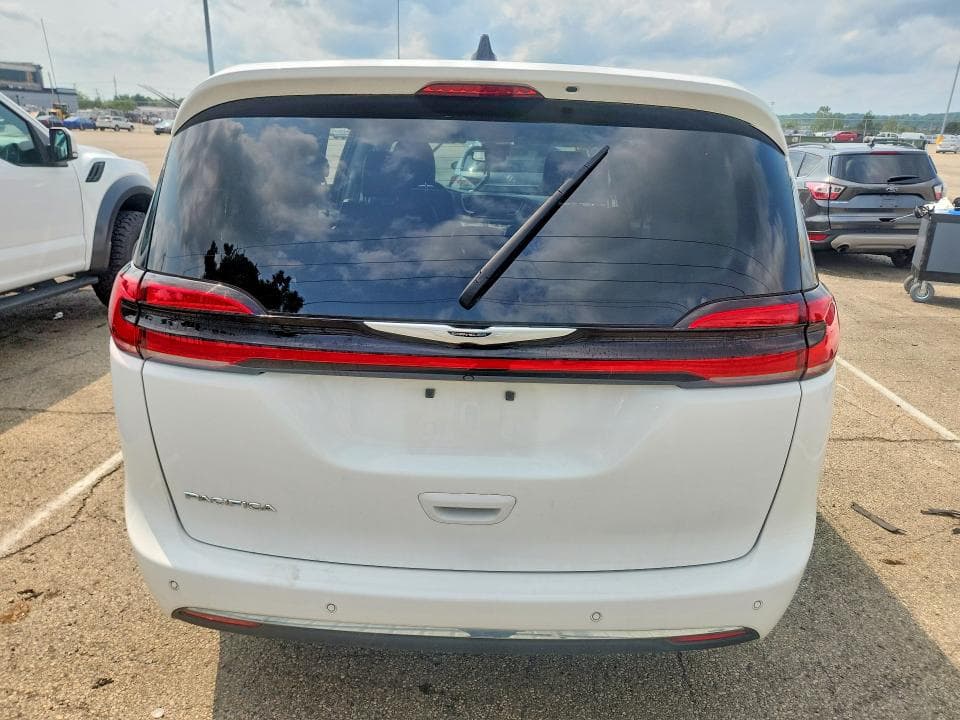 2024 CHRYSLER PACIFICA TOURING L 6
