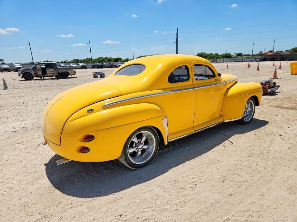 1948 FORD DELUXE 3
