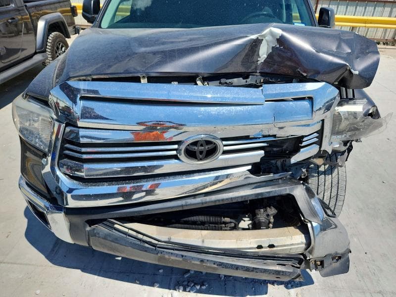 2017 TOYOTA TUNDRA CREWMAX SR5 11