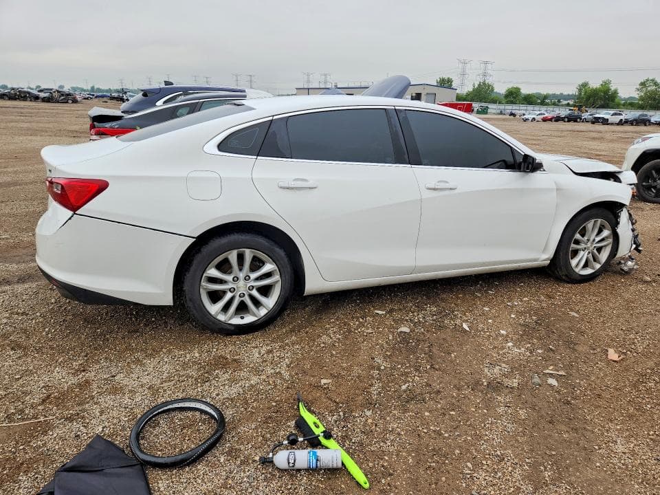 2017 CHEVROLET MALIBU LT 3