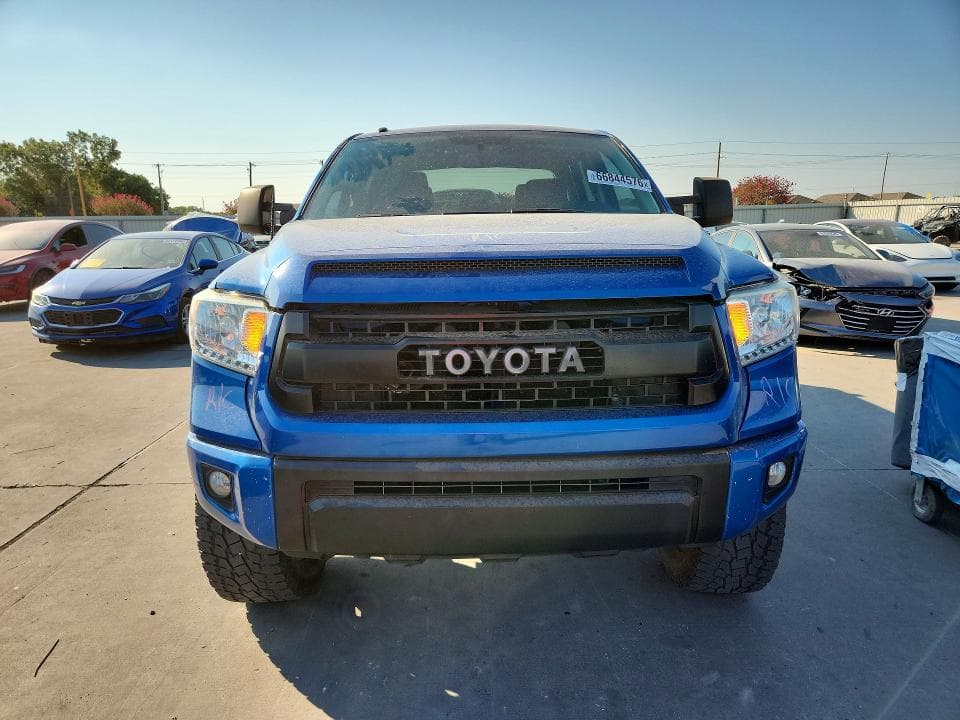 2017 TOYOTA TUNDRA SR5 5