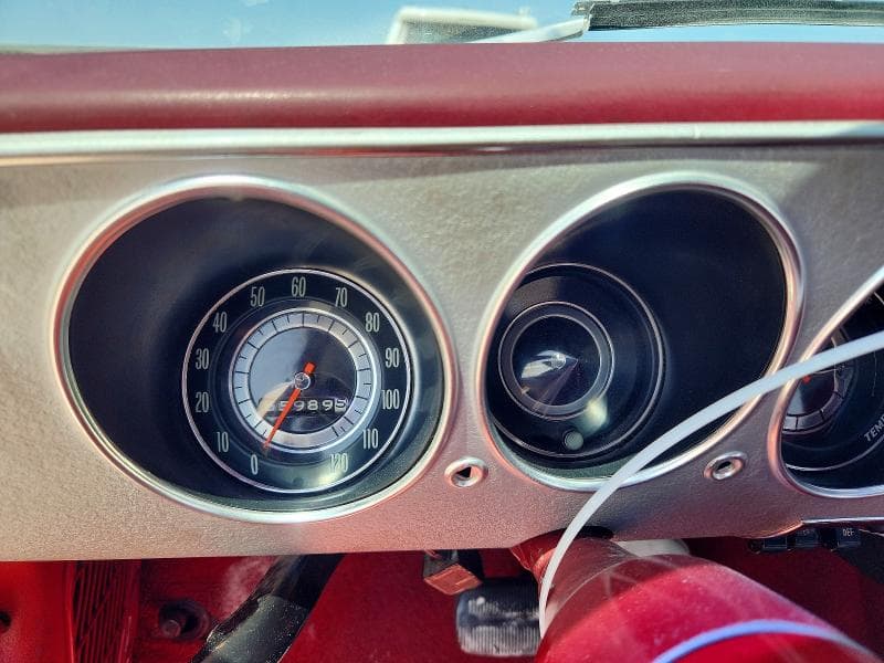1965 CHEV CORVAIR MONZA 9