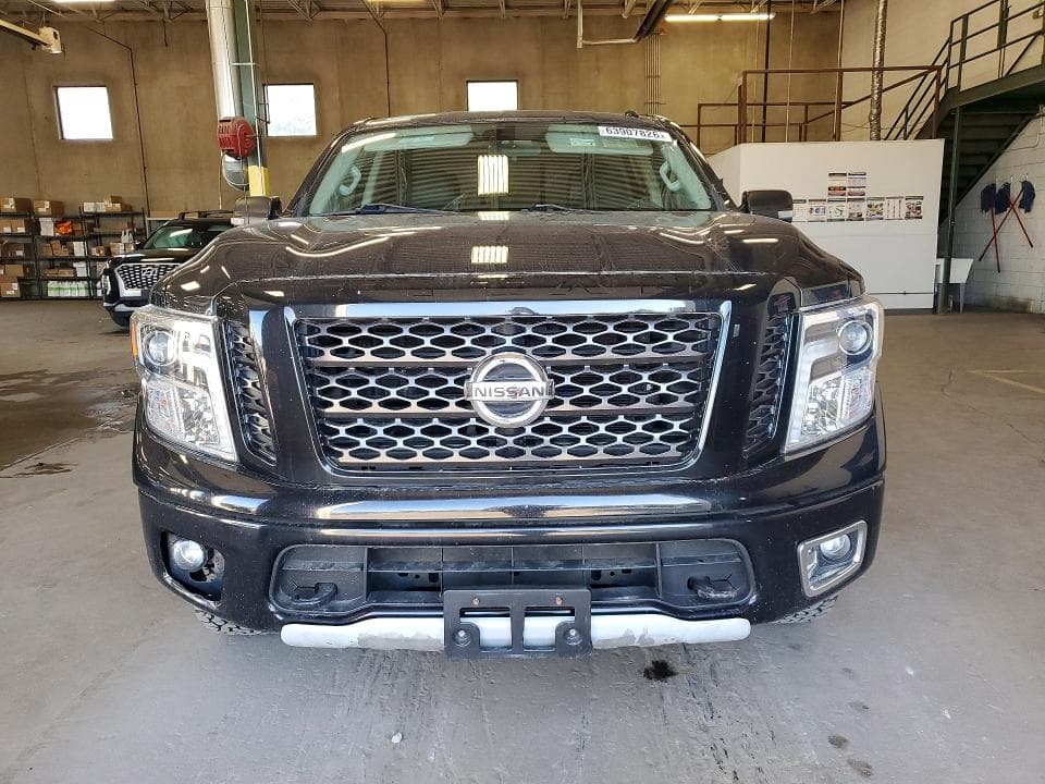 2019 NISSAN TITAN PRO-4X 5