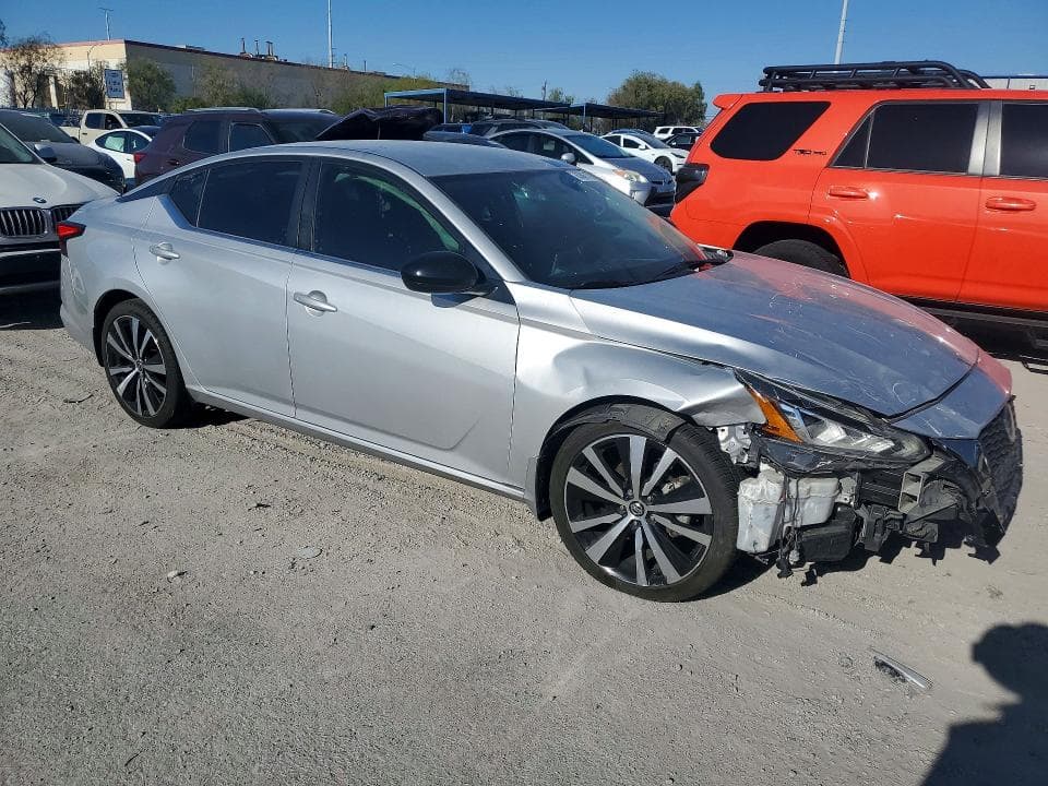 2019 NISSAN ALTIMA SR 4
