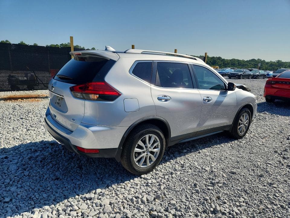 2017 NISSAN ROGUE SV 3