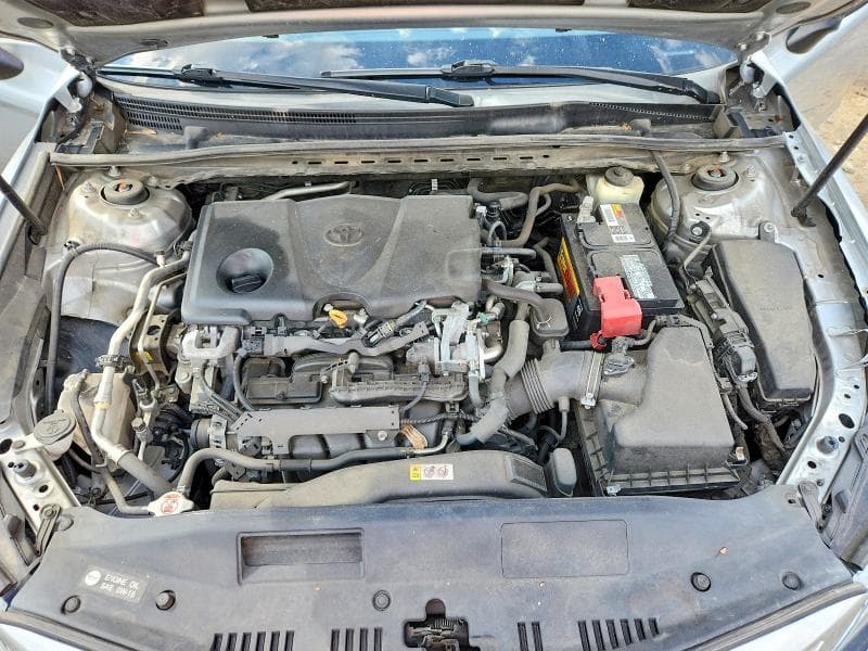 2018 TOYOTA CAMRY SE 11