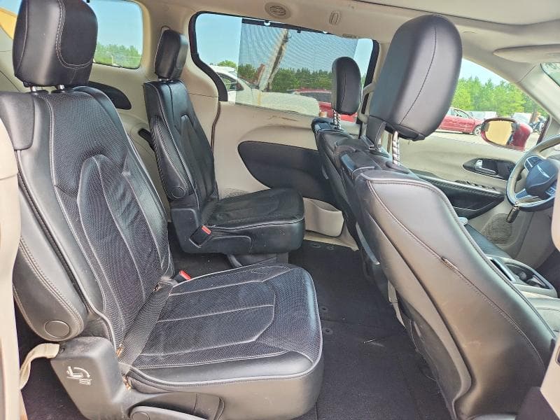 2017 CHRYSLER PACIFICA LIMITED 11