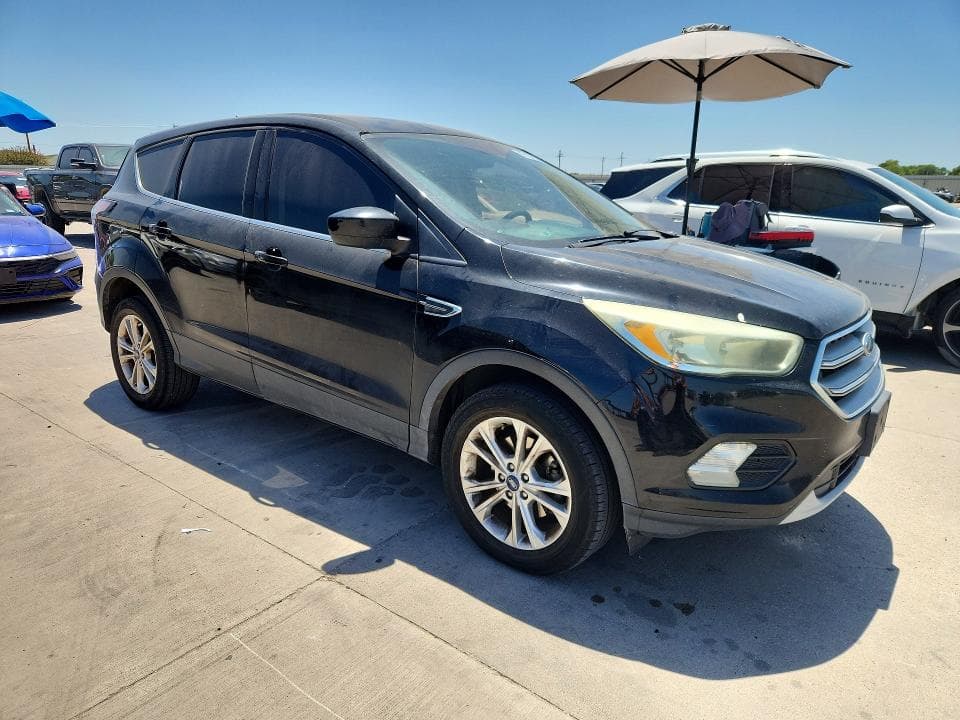 2017 FORD ESCAPE SE 4