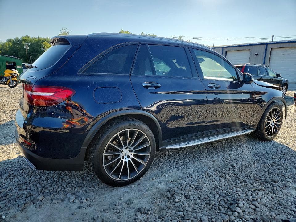 2017 MERCEDES-BENZ GLC 43 4MATIC AMG 3