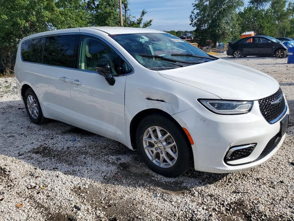 2024 CHRYSLER PACIFICA TOURING L 4