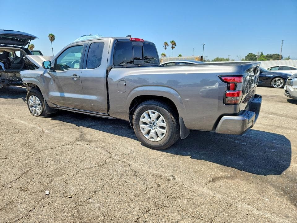 2022 NISSAN FRONTIER SV 2